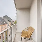 Elegant Getaway With Balcony & Charm