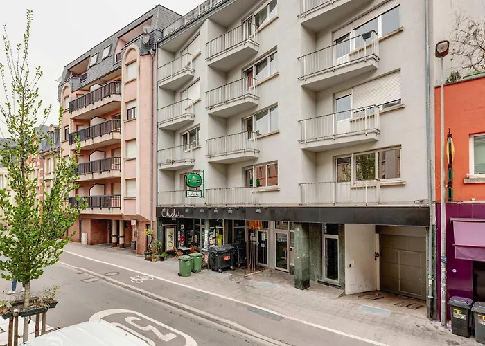 Elegant Getaway With Balcony & Charm Luksemburg
