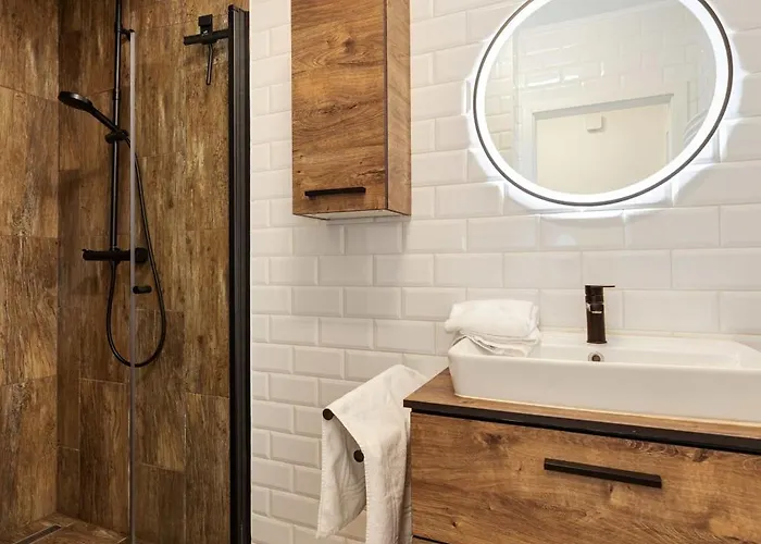 Elegant Getaway With Balcony & Charm 룩셈부르크