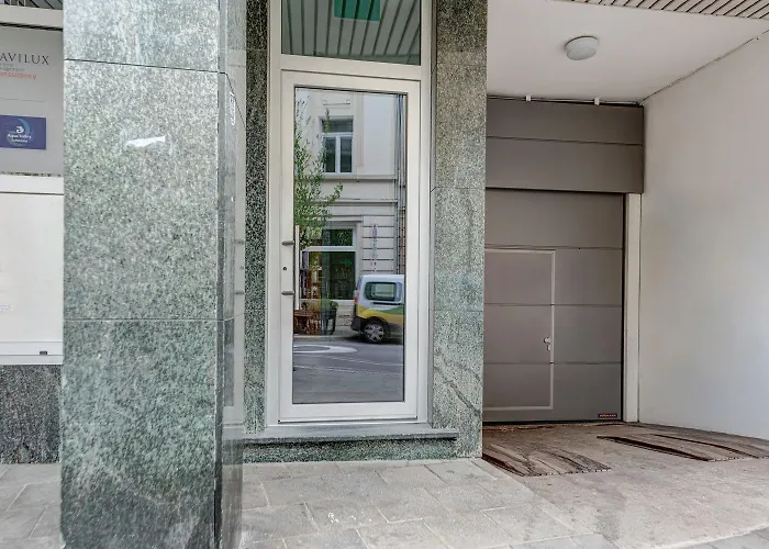 Elegant Getaway With Balcony & Charm לוקסמבורג