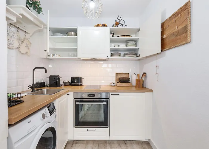 Elegant Getaway With Balcony & Charm לוקסמבורג